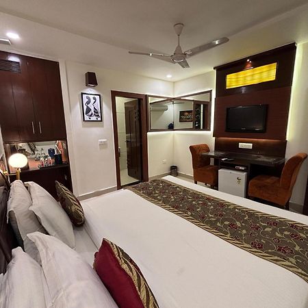 Taj Inn Hotel Агра Екстериор снимка