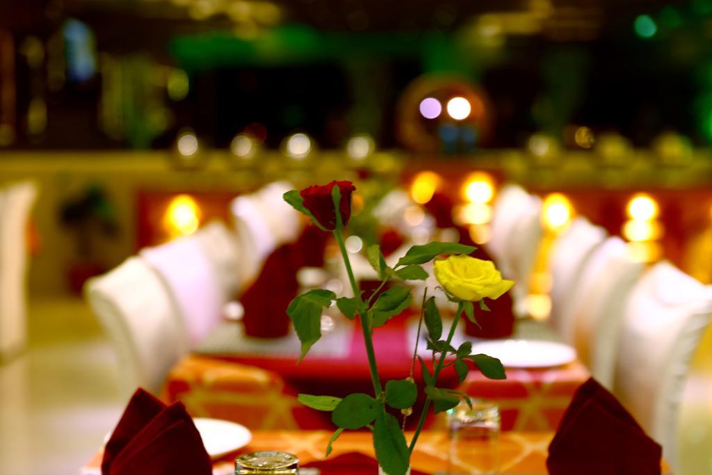 Taj Inn Hotel Агра Екстериор снимка