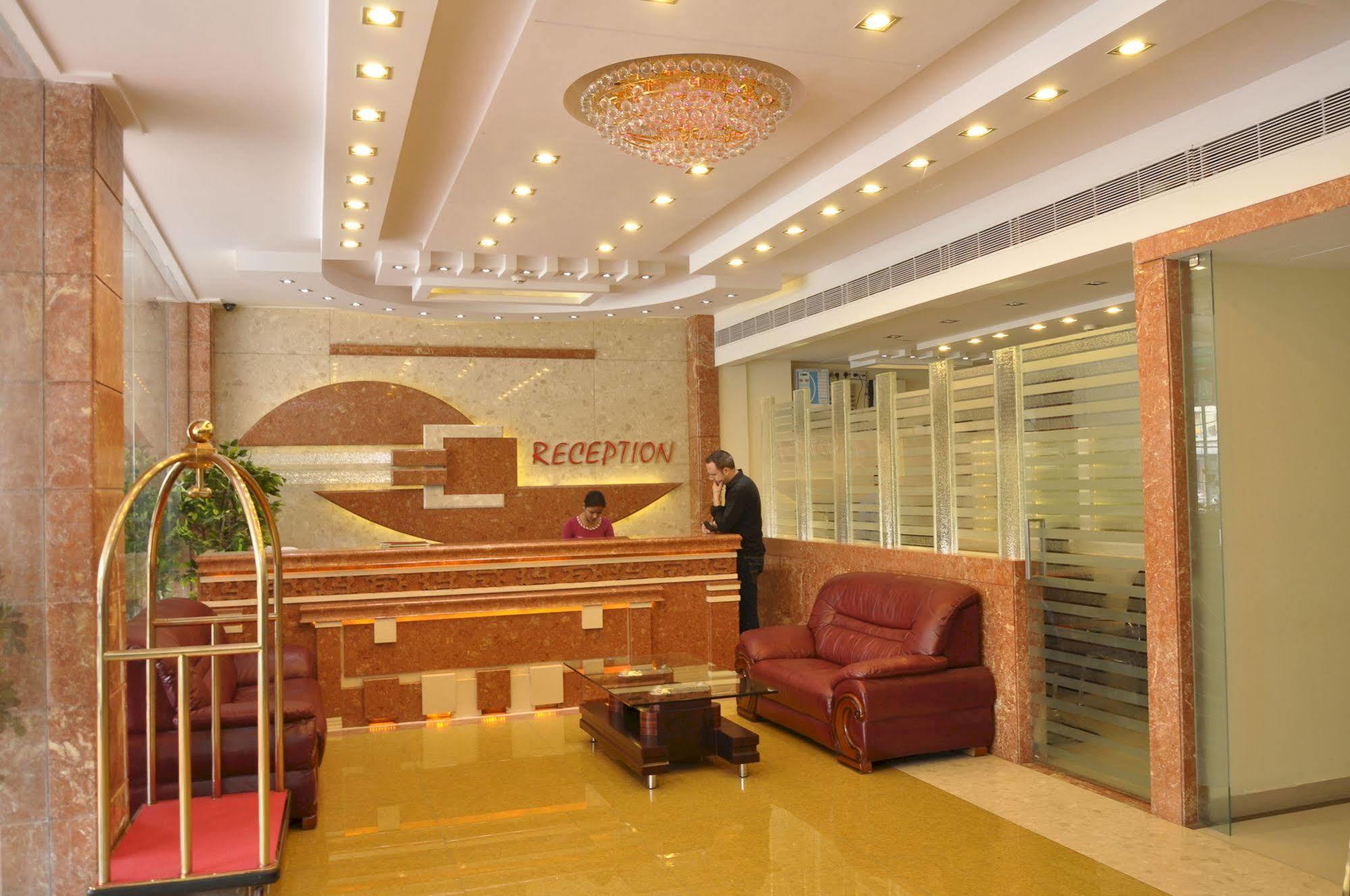 Taj Inn Hotel Агра Екстериор снимка
